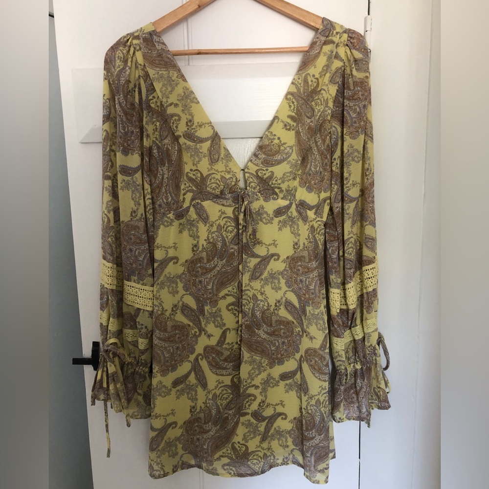 Mini long sleeve dress